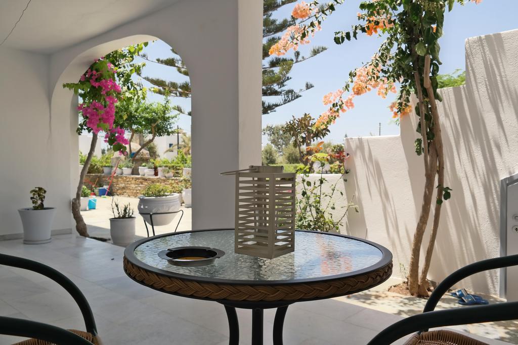 Maroussa Studios Agia Anna  エクステリア 写真
