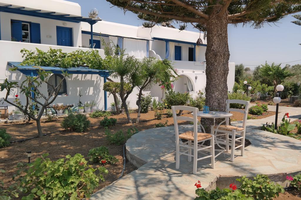 Maroussa Studios Agia Anna  エクステリア 写真