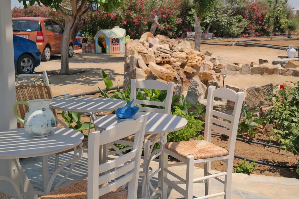 Maroussa Studios Agia Anna  エクステリア 写真