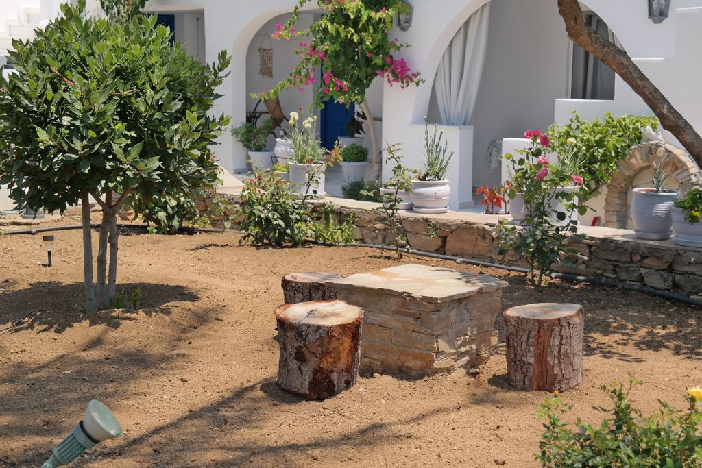 Maroussa Studios Agia Anna  エクステリア 写真