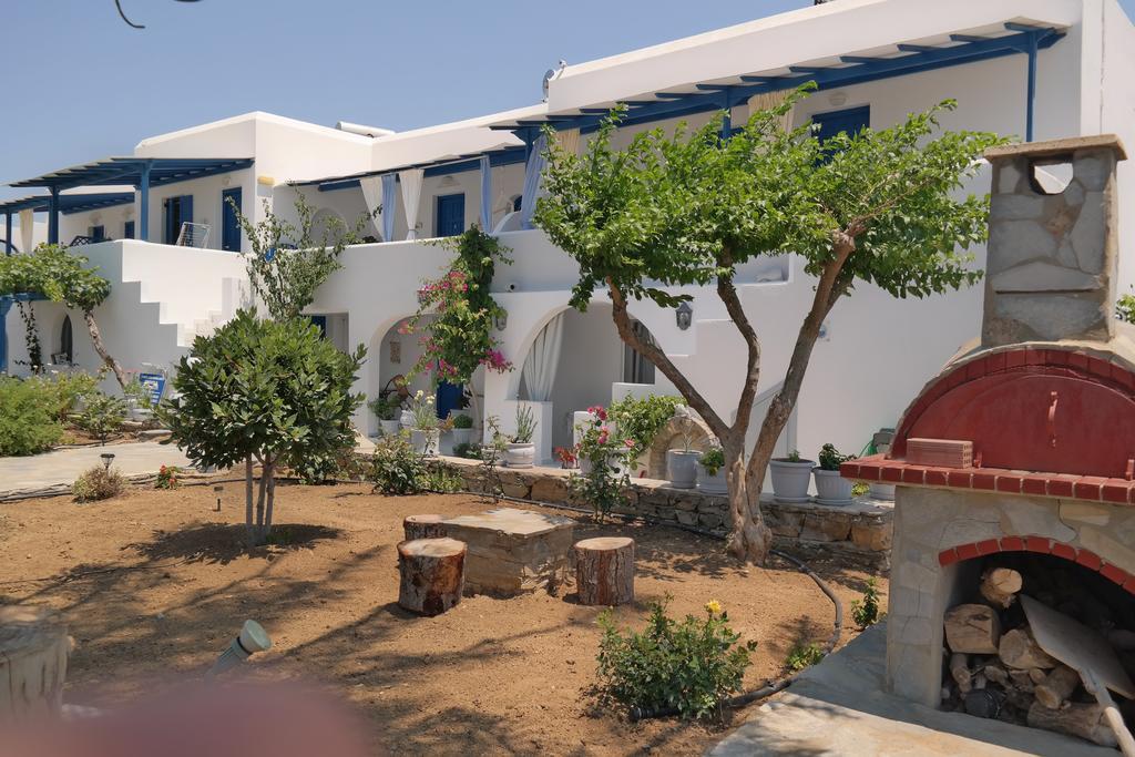 Maroussa Studios Agia Anna  エクステリア 写真